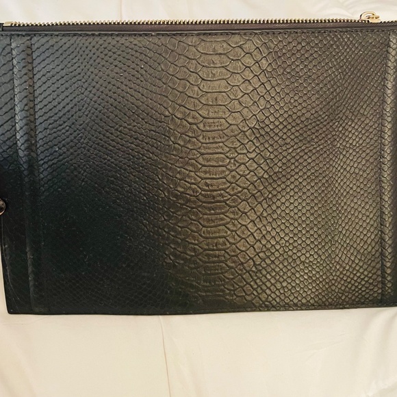 Final sale - BCBG Max Azria never used black snakeskin large envelope clutch - Picture 5 of 5